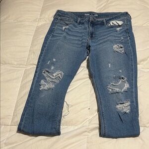 Old Navy Distressed Ankle Jeans in Blue